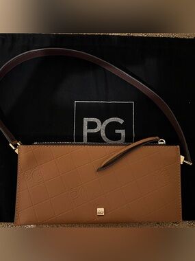 Purificacion Garcia tan envelope bag